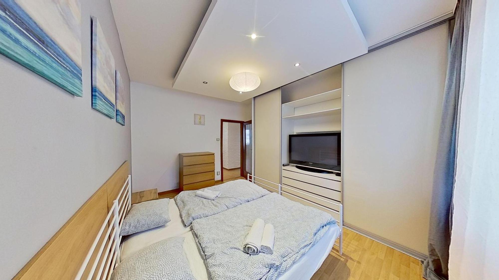 2Br Apt With Free Garage Parking, Close To The Historic Centre Братислава Экстерьер фото